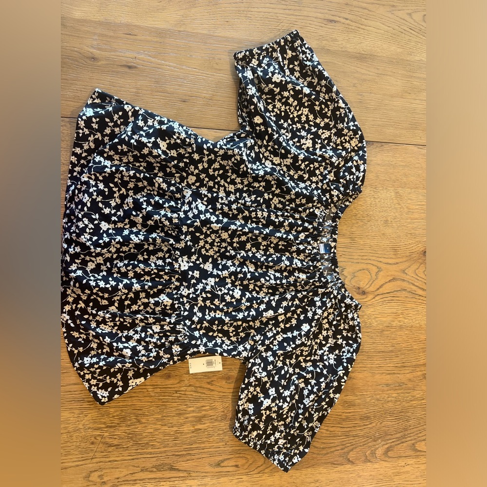 Old navy blouse